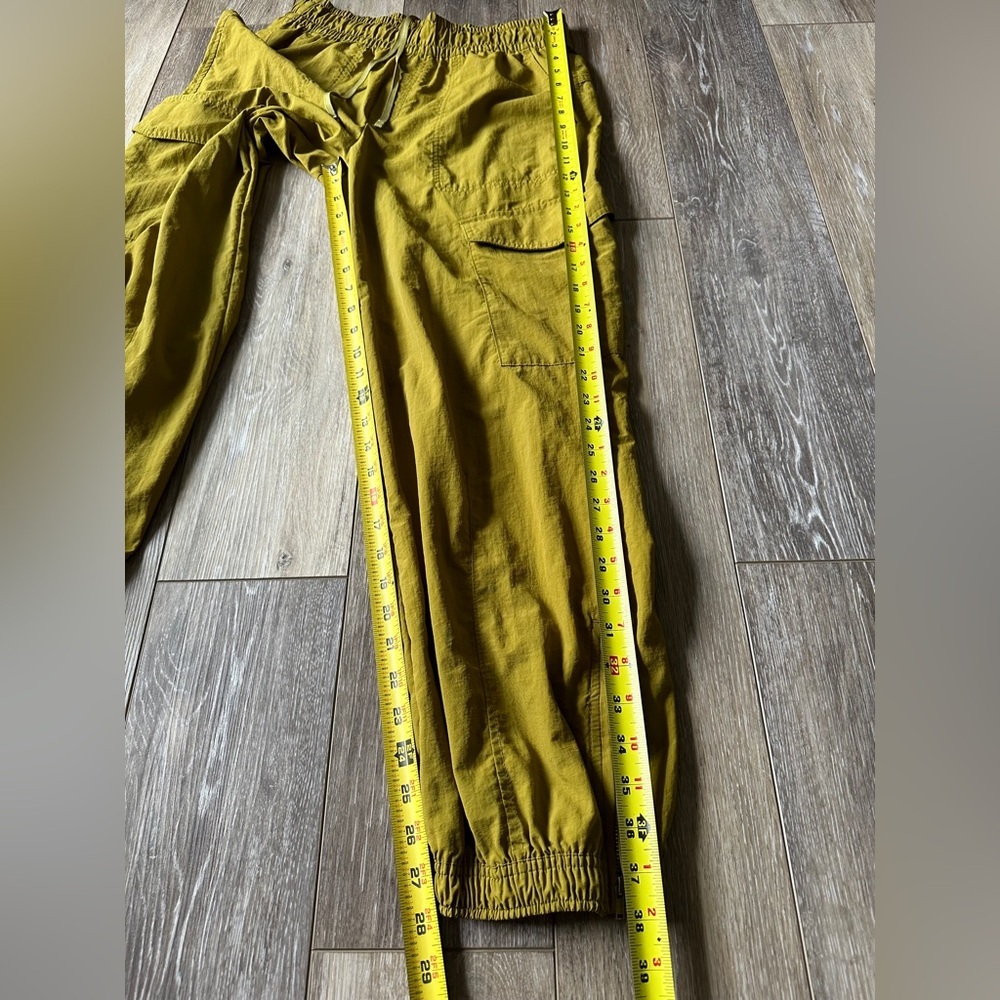 🛍️Quick Dry  Jogger pants with zipper ankle & elastic Size Small excellent. - Picture 4 of 10